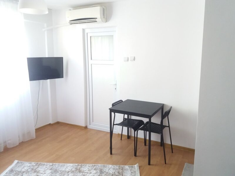 Colentina, Doamna Ghica, Tei, 15 min., metrou Obor,